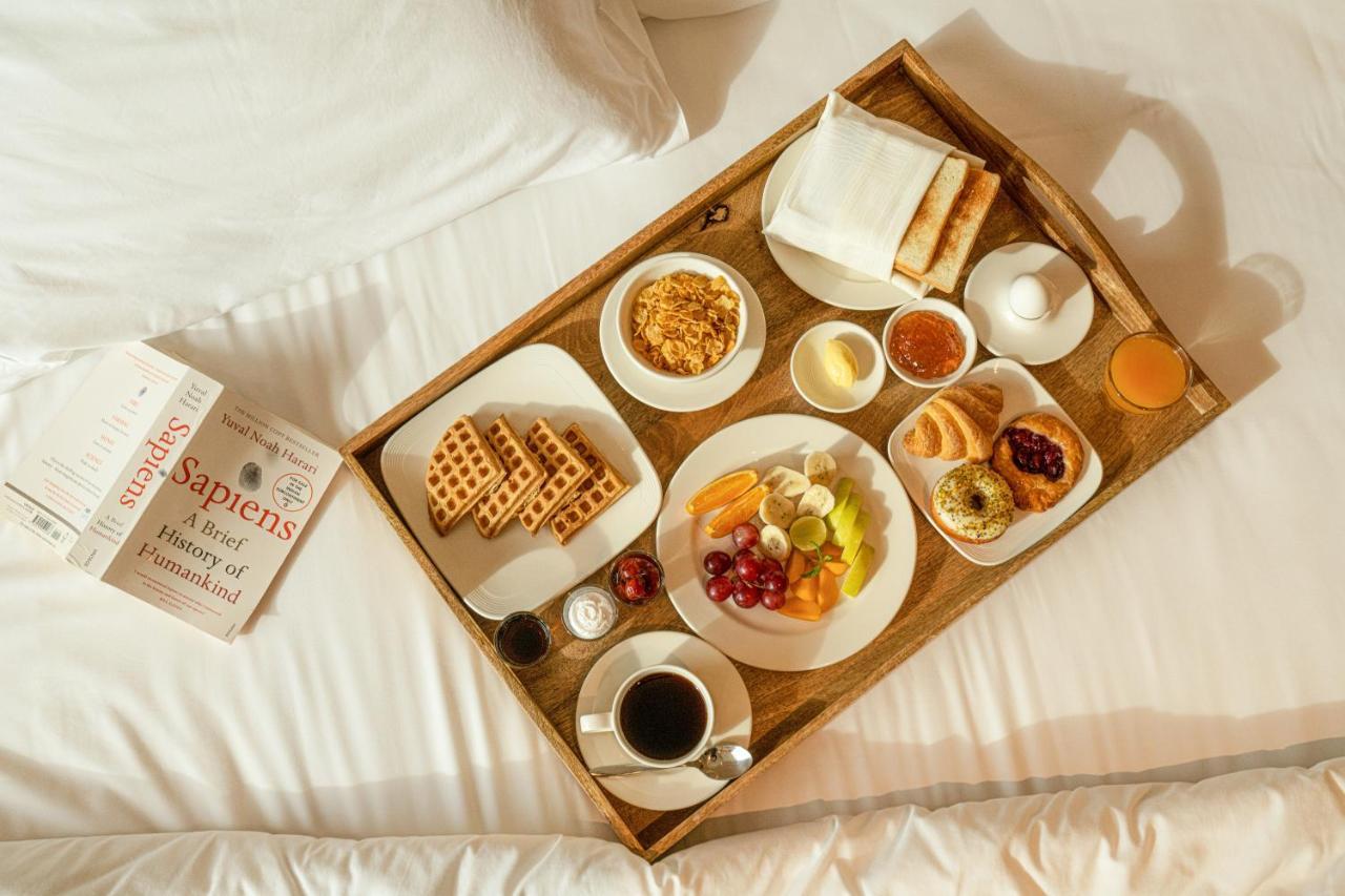 O By Tamara, Trivandrum Тривандрум Экстерьер фото Room service breakfast